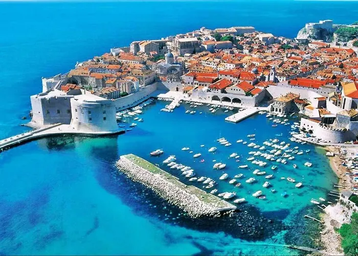 Marina Deluxe دوبروفينك